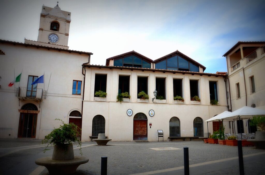 Regolamentazione parcheggi a tempo via Aurelia Tarquinia